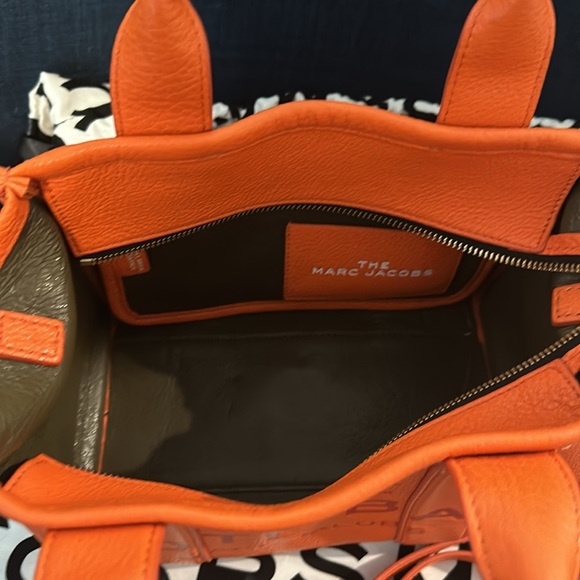 The Marc Jacobs The Leather Tote Bag - Picture 5 of 7